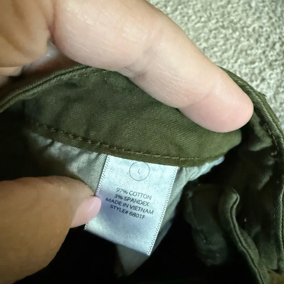 Olive Distressed Women Shorts - Picture 4 of 4